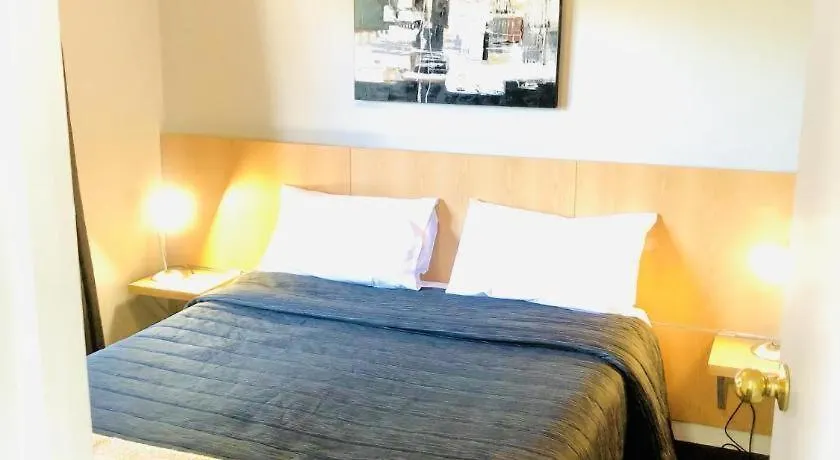 Christchurch Motel 4*,
